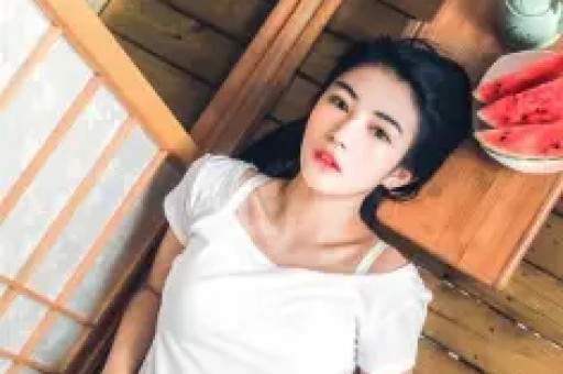 Lisa被曝出新瓜惨遭LV三公子虐弃后疯魔拉同伴下水当上位筹码