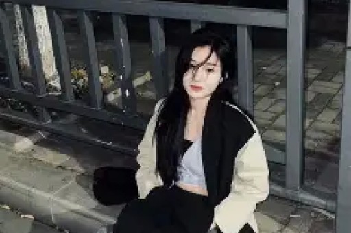 央视女主持被传包养4男、嫁70岁富豪20年后一张照片打脸众人 央视女主持被传包养4男、嫁70岁富豪20年后一张照片打脸众人