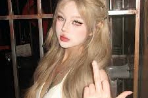 婚前出轨劈腿47岁导演被4亿富豪男友抓包过夜证据被扒日本女星下场多惨